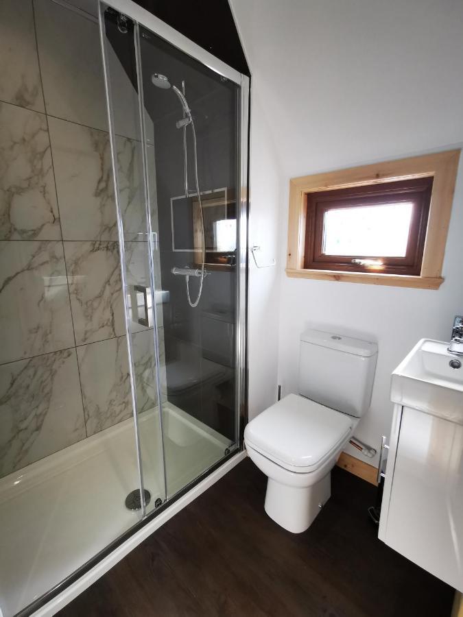 Gowanview Glamping Hotel Banff Bagian luar foto